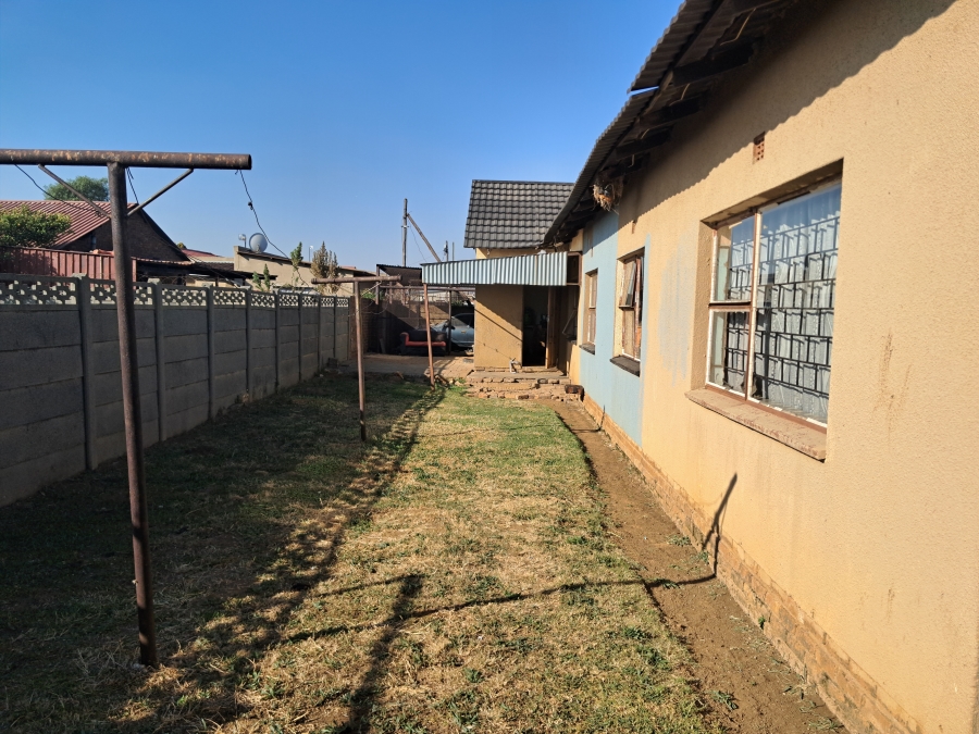 5 Bedroom Property for Sale in Geluksdal Gauteng