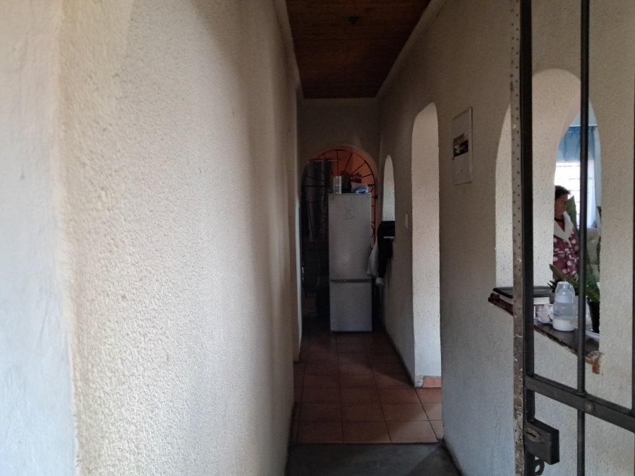 5 Bedroom Property for Sale in Geluksdal Gauteng
