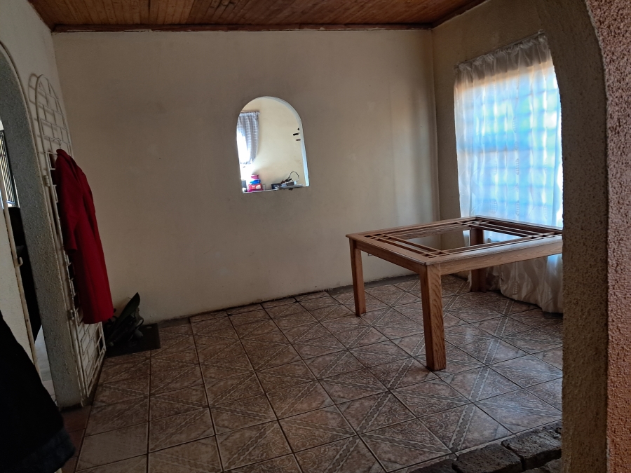 5 Bedroom Property for Sale in Geluksdal Gauteng