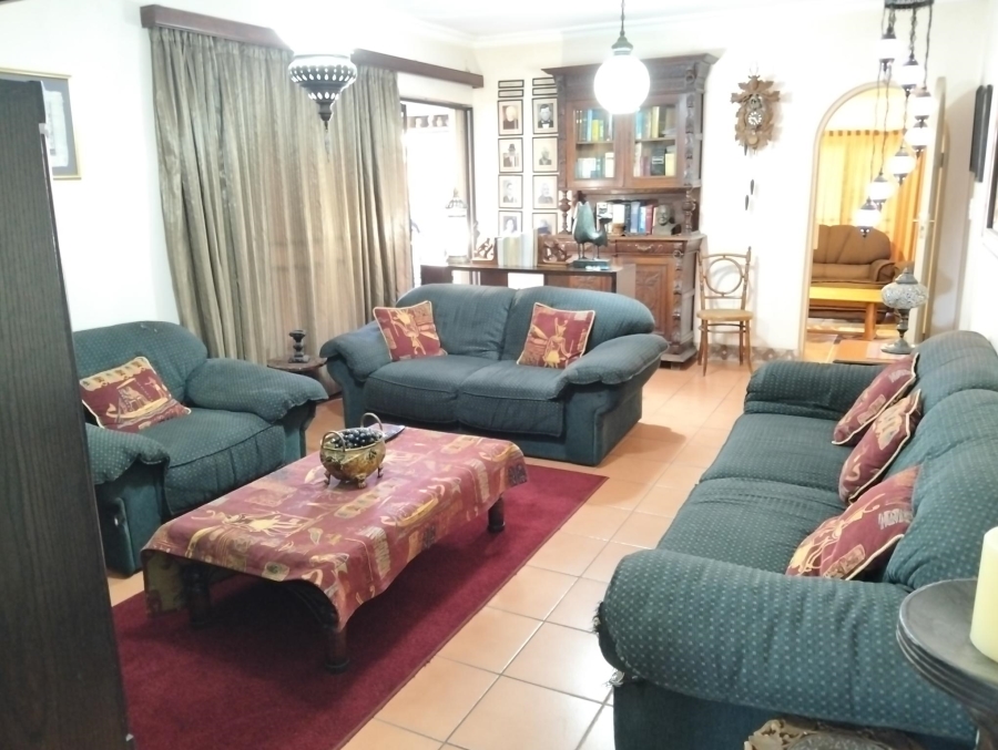 3 Bedroom Property for Sale in Garsfontein Gauteng
