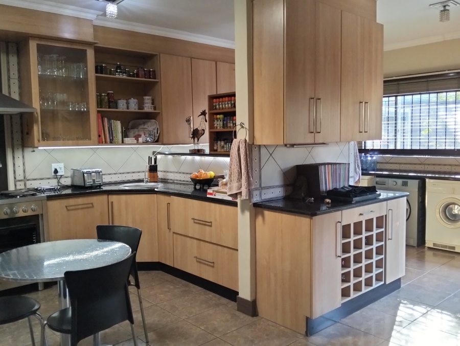 3 Bedroom Property for Sale in Garsfontein Gauteng