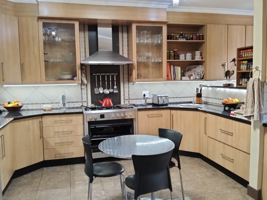3 Bedroom Property for Sale in Garsfontein Gauteng