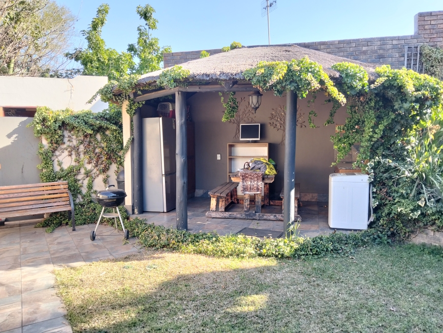 3 Bedroom Property for Sale in Garsfontein Gauteng