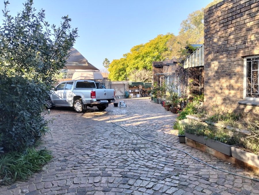 3 Bedroom Property for Sale in Garsfontein Gauteng