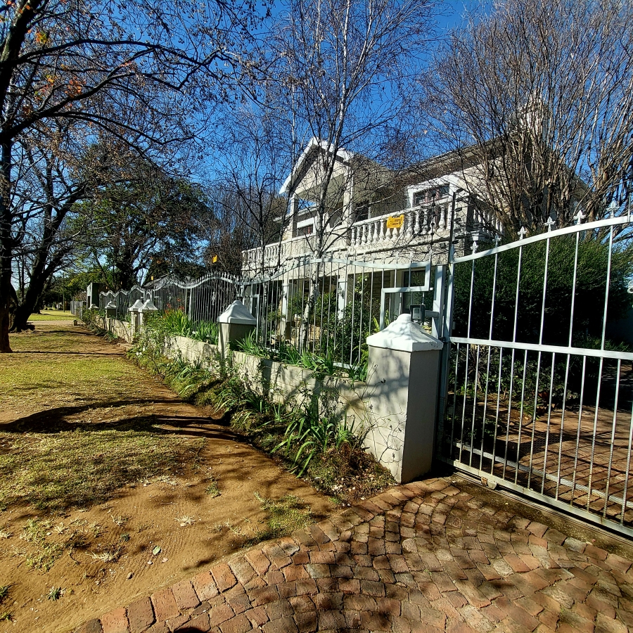 5 Bedroom Property for Sale in Benoni West Gauteng