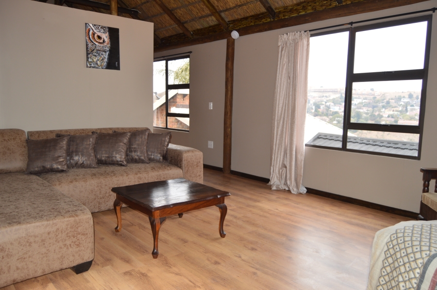 To Let 2 Bedroom Property for Rent in Kenmare Gauteng