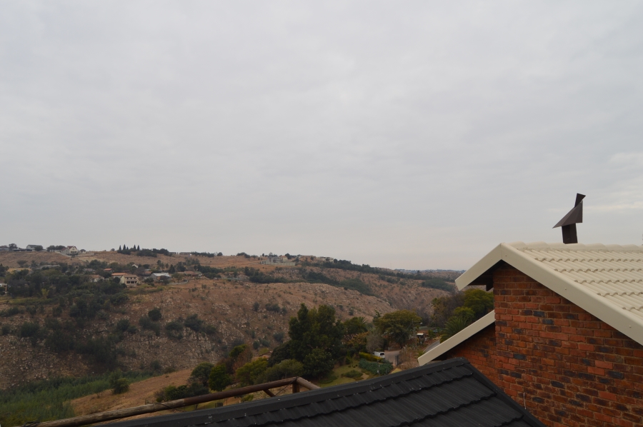 To Let 2 Bedroom Property for Rent in Kenmare Gauteng