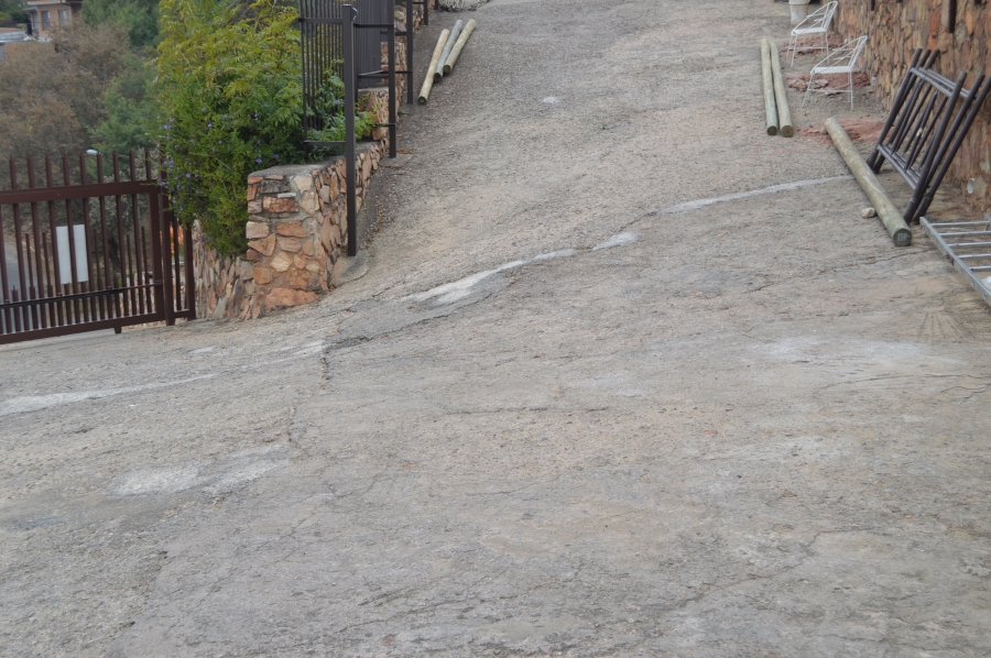To Let 2 Bedroom Property for Rent in Kenmare Gauteng