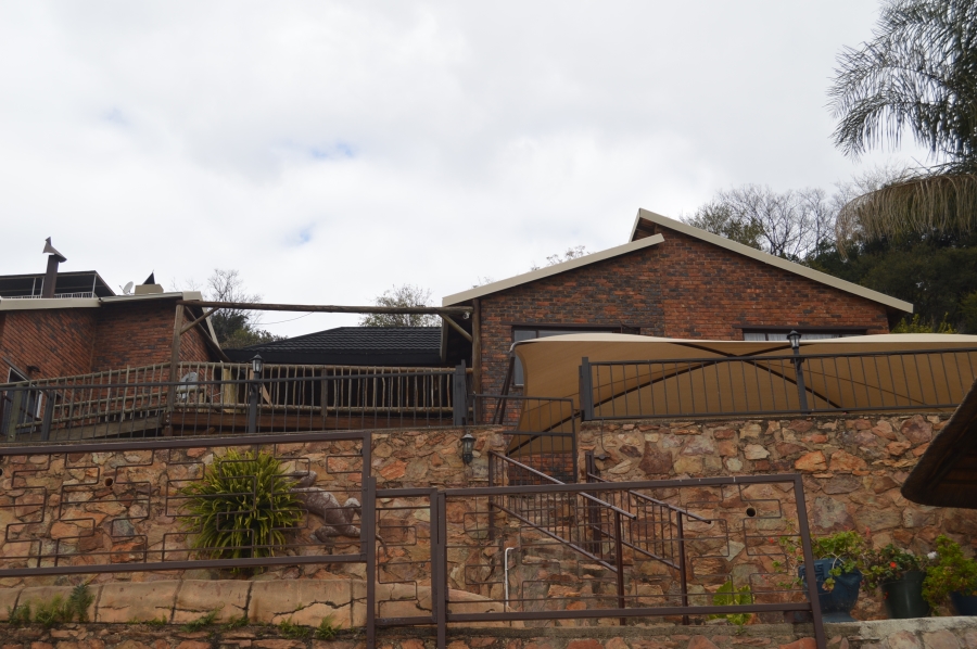 To Let 2 Bedroom Property for Rent in Kenmare Gauteng