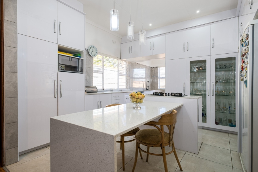 3 Bedroom Property for Sale in Linden Gauteng