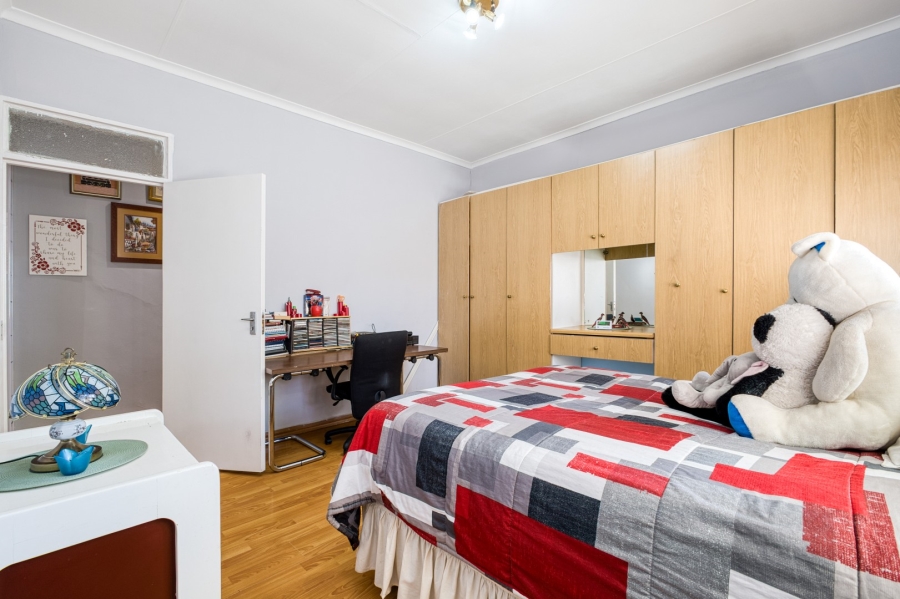 3 Bedroom Property for Sale in Linden Gauteng