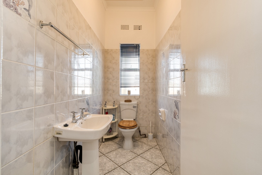 3 Bedroom Property for Sale in Linden Gauteng