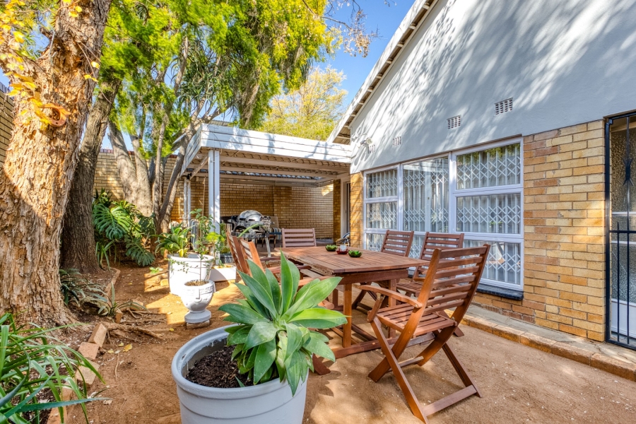3 Bedroom Property for Sale in Linden Gauteng