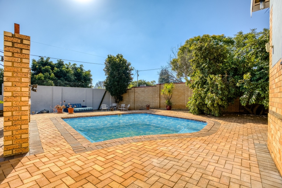 3 Bedroom Property for Sale in Linden Gauteng