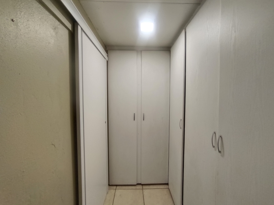 2 Bedroom Property for Sale in Clubview Gauteng