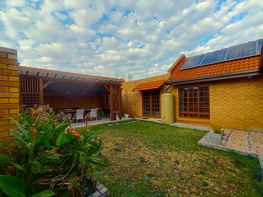 2 Bedroom Property for Sale in Clubview Gauteng