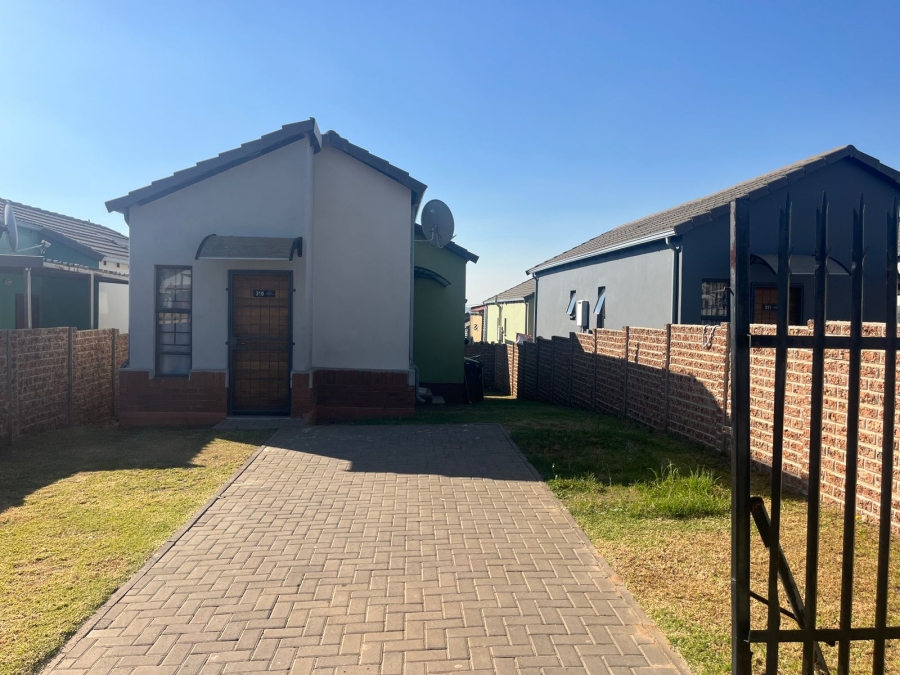 2 Bedroom Property for Sale in South Hills Gauteng