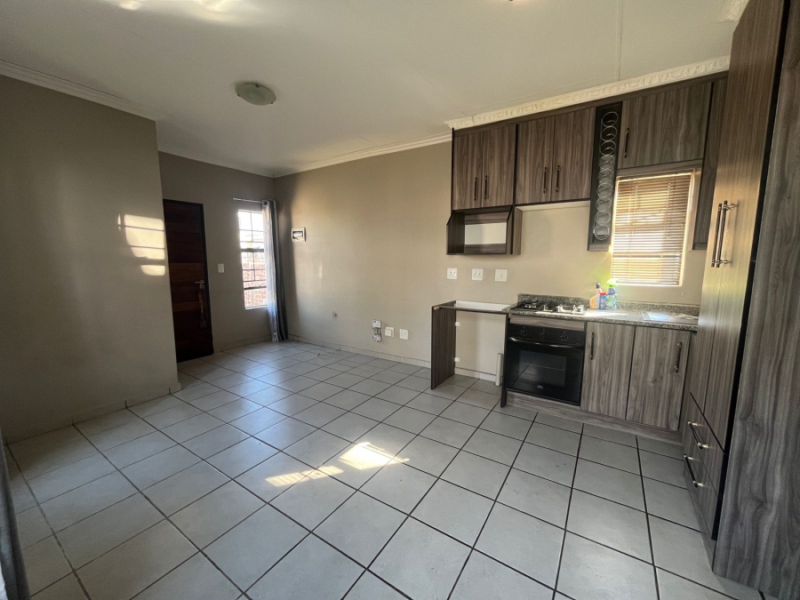 2 Bedroom Property for Sale in South Hills Gauteng