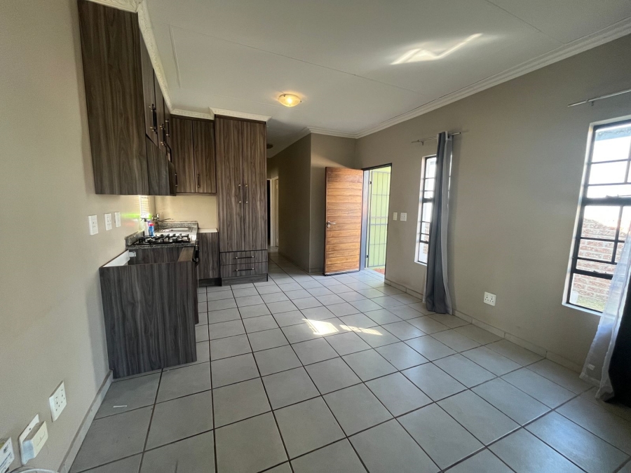 2 Bedroom Property for Sale in South Hills Gauteng