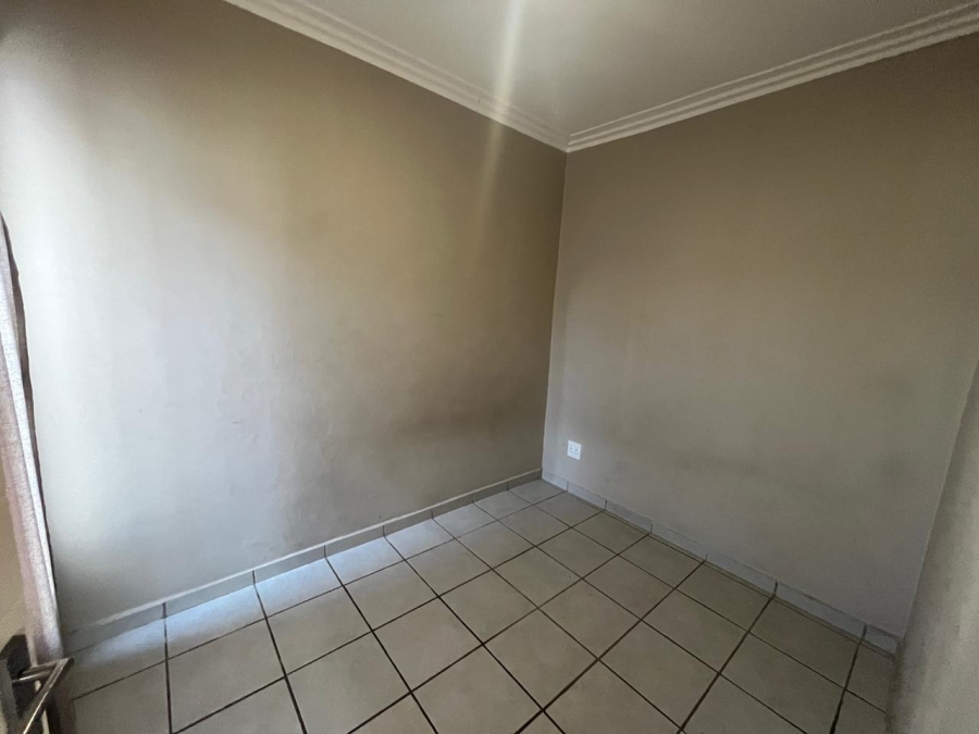 2 Bedroom Property for Sale in South Hills Gauteng