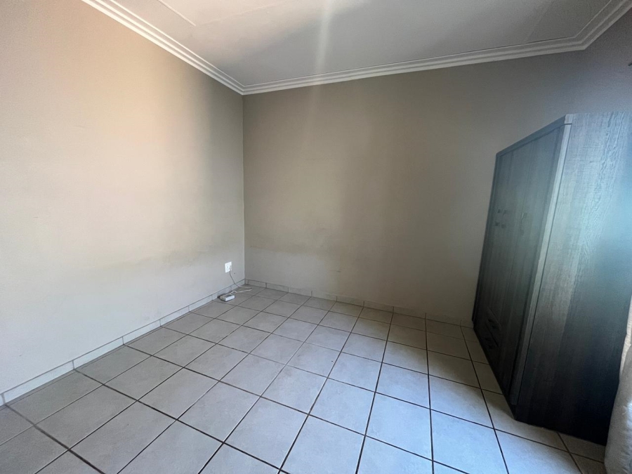 2 Bedroom Property for Sale in South Hills Gauteng