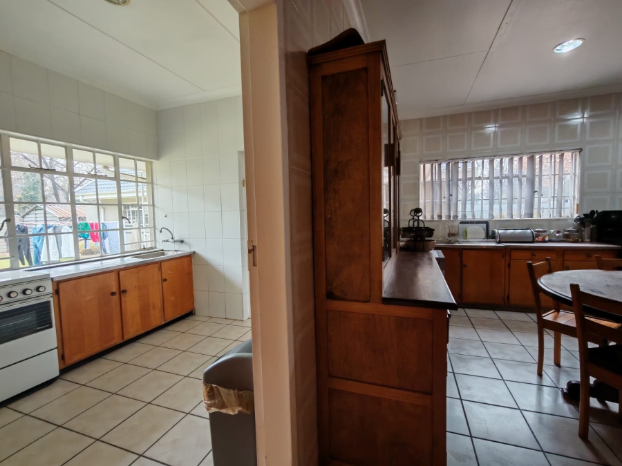 4 Bedroom Property for Sale in Three Rivers Proper Gauteng