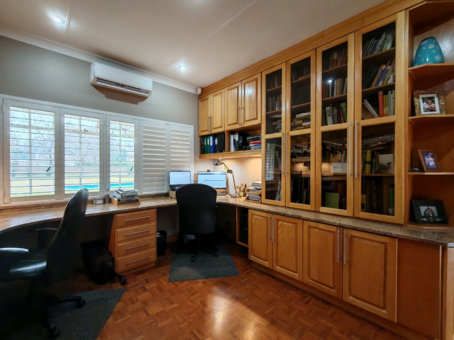 4 Bedroom Property for Sale in Three Rivers Proper Gauteng