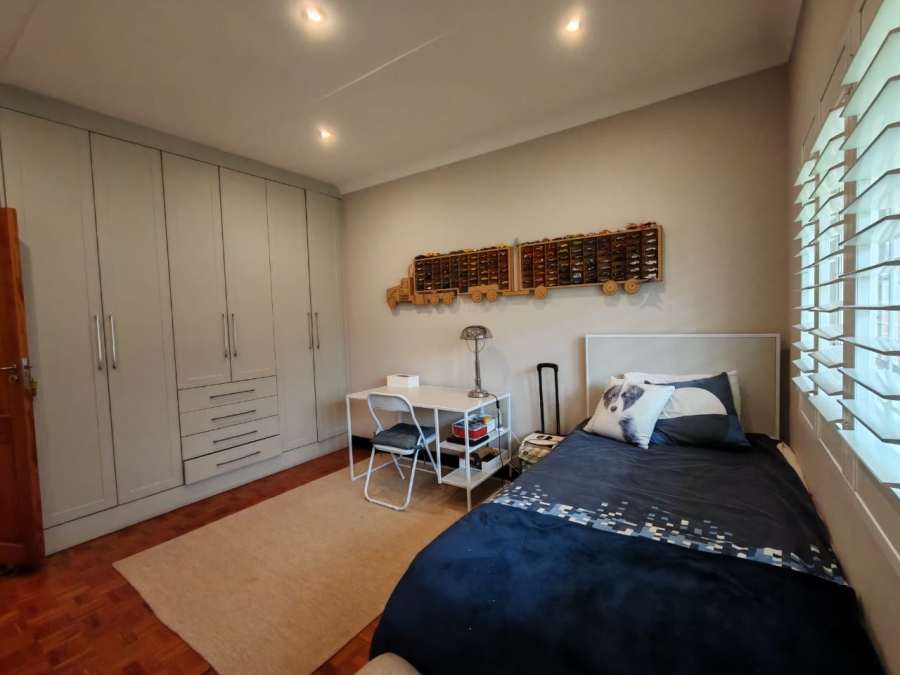 4 Bedroom Property for Sale in Three Rivers Proper Gauteng