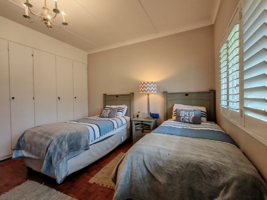 4 Bedroom Property for Sale in Three Rivers Proper Gauteng