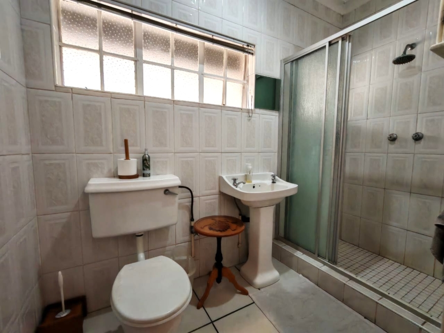4 Bedroom Property for Sale in Three Rivers Proper Gauteng
