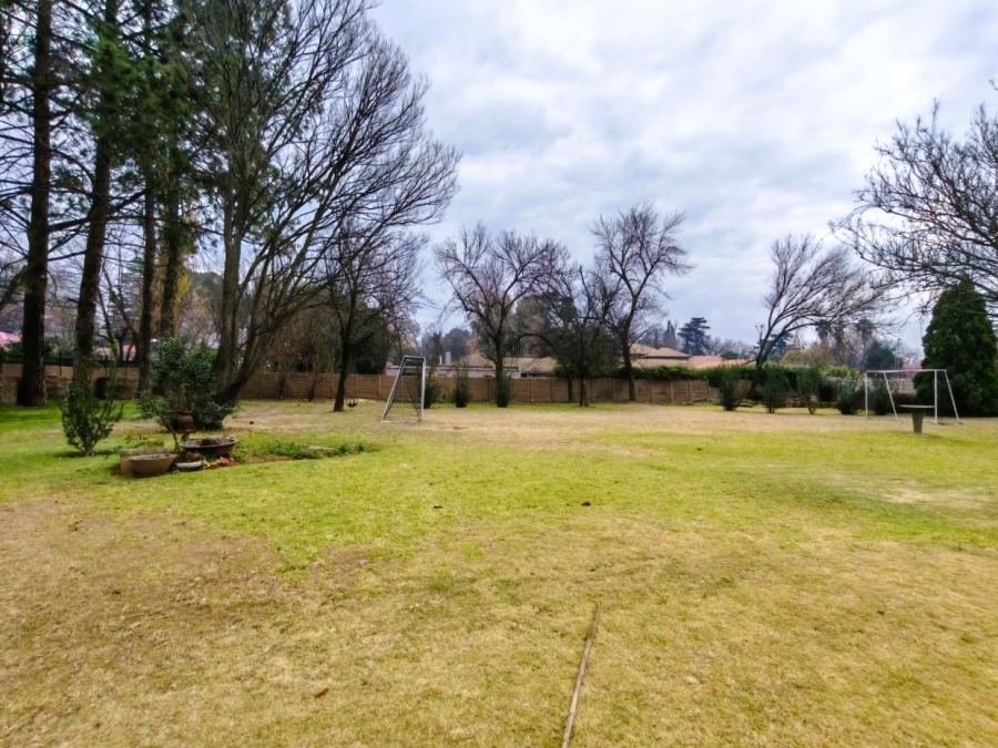 4 Bedroom Property for Sale in Three Rivers Proper Gauteng