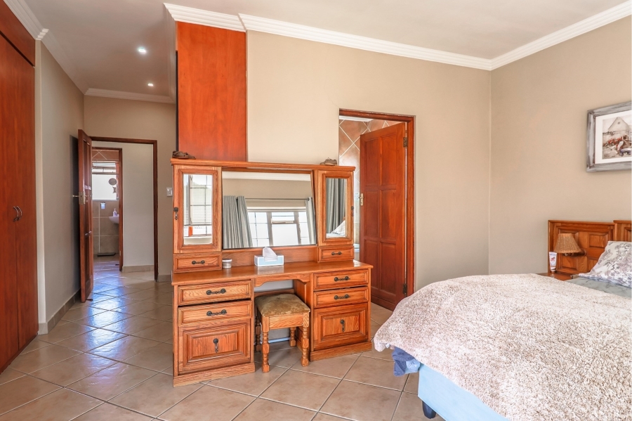 3 Bedroom Property for Sale in Amberfield Gauteng