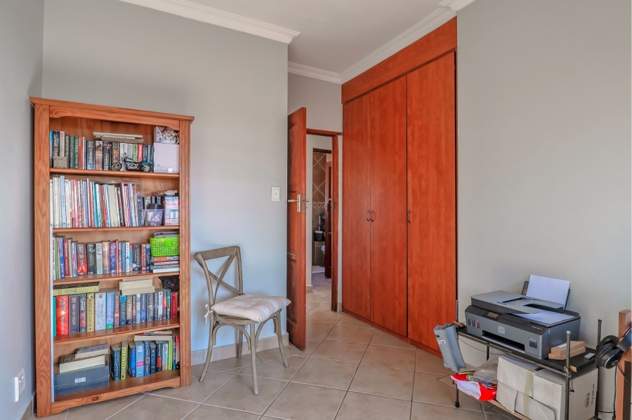 3 Bedroom Property for Sale in Amberfield Gauteng