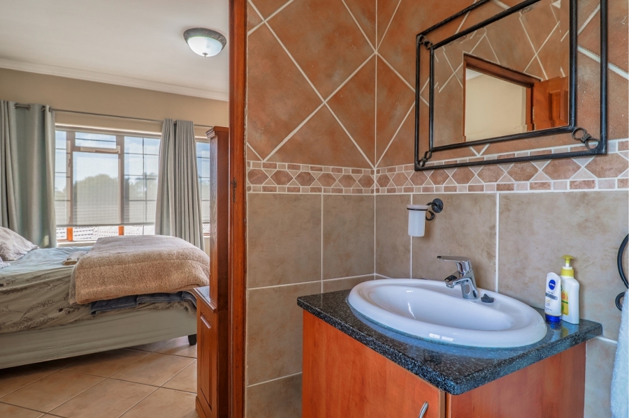 3 Bedroom Property for Sale in Amberfield Gauteng