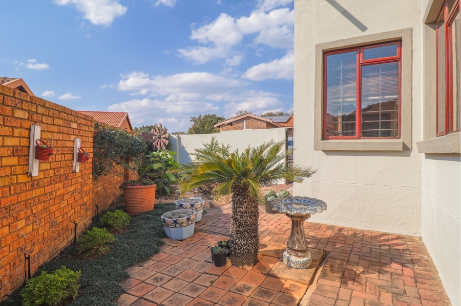 3 Bedroom Property for Sale in Amberfield Gauteng