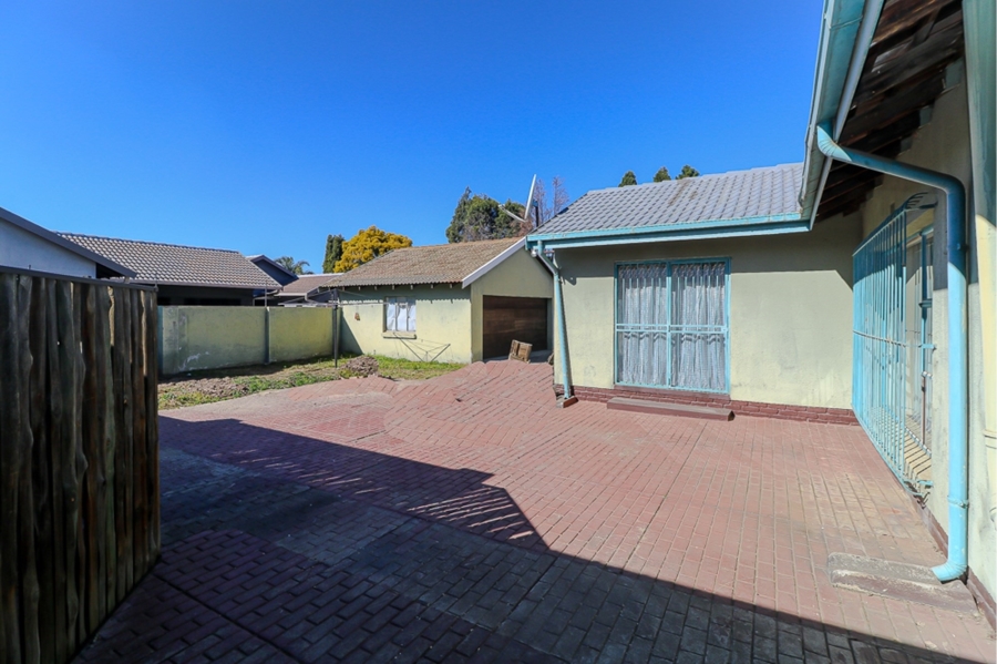 5 Bedroom Property for Sale in Ravenswood Gauteng