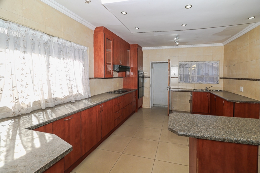 5 Bedroom Property for Sale in Ravenswood Gauteng