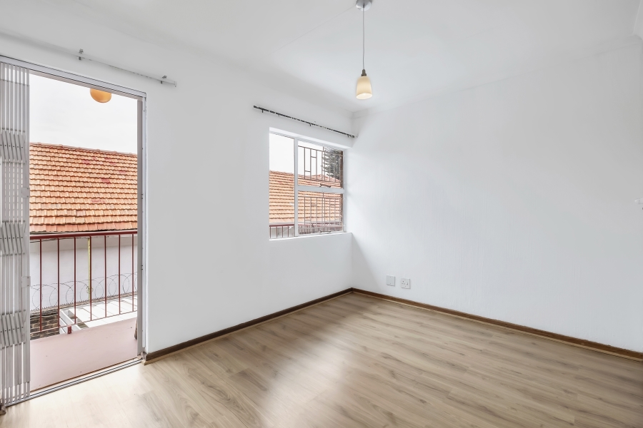 1 Bedroom Property for Sale in Linden Gauteng