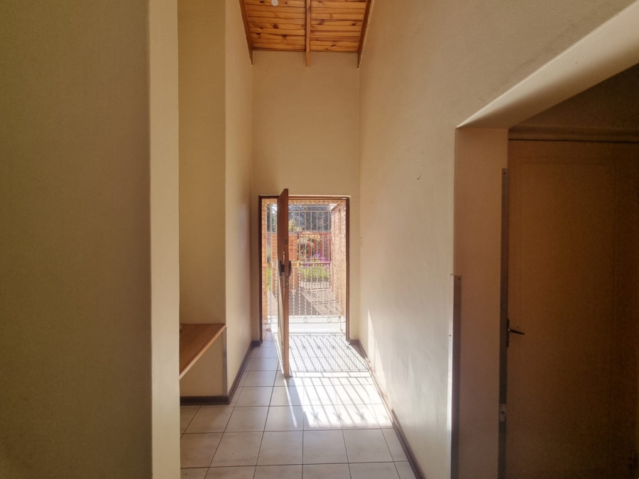 3 Bedroom Property for Sale in Three Rivers Proper Gauteng