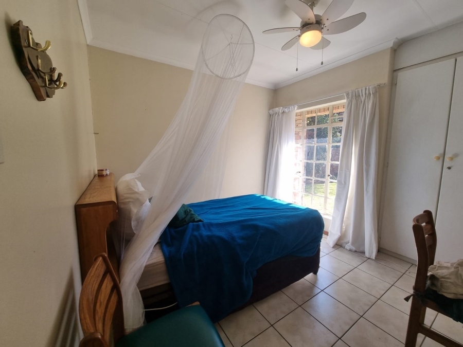 3 Bedroom Property for Sale in Three Rivers Proper Gauteng