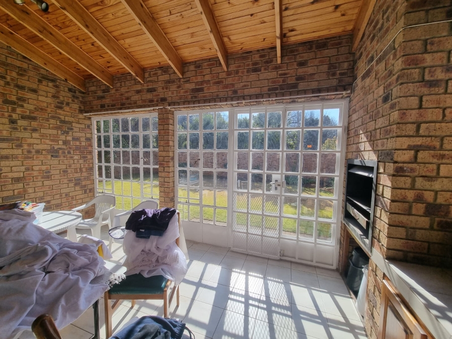 3 Bedroom Property for Sale in Three Rivers Proper Gauteng