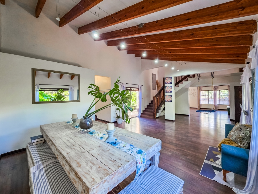 5 Bedroom Property for Sale in Faerie Glen Gauteng