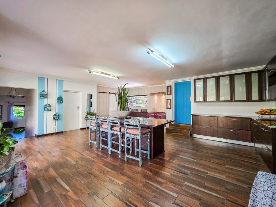 5 Bedroom Property for Sale in Faerie Glen Gauteng