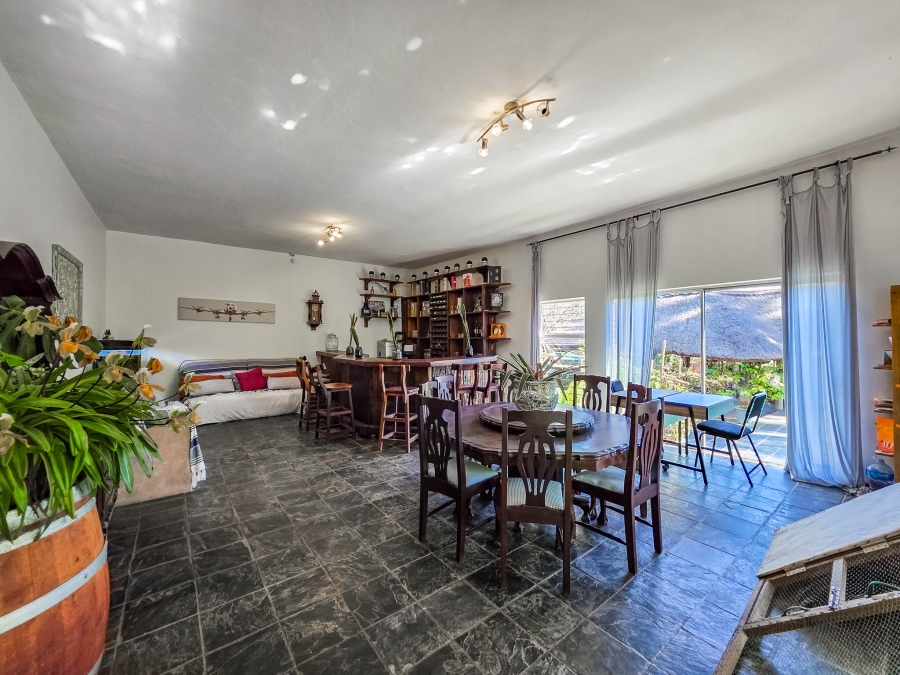 5 Bedroom Property for Sale in Faerie Glen Gauteng