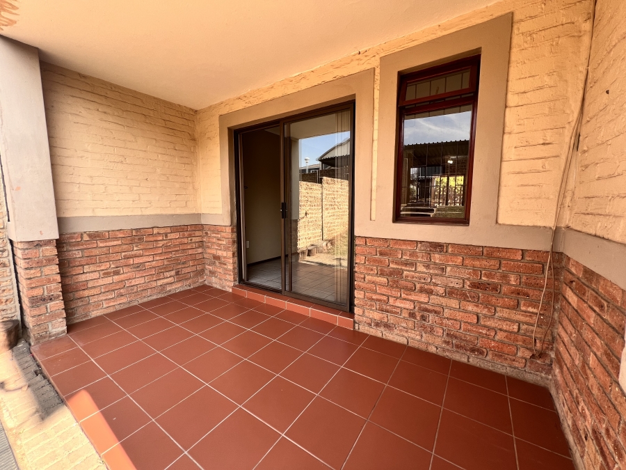 To Let 2 Bedroom Property for Rent in Carlswald Gauteng