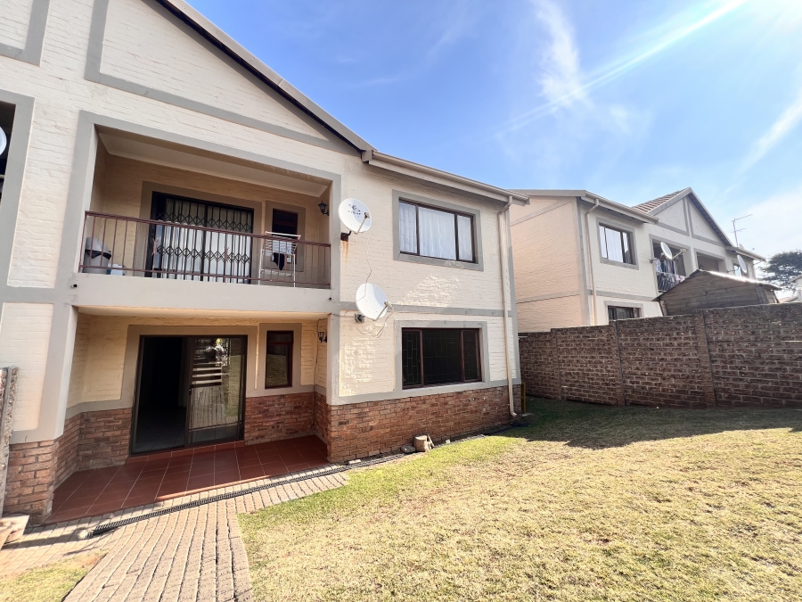 To Let 2 Bedroom Property for Rent in Carlswald Gauteng