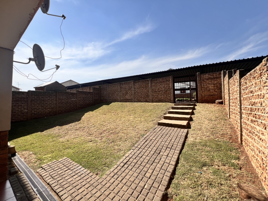 To Let 2 Bedroom Property for Rent in Carlswald Gauteng