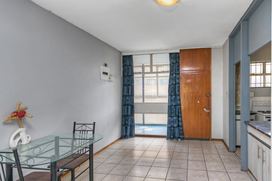 1 Bedroom Property for Sale in Braamfontein Gauteng