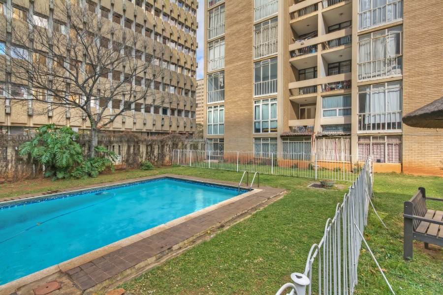 1 Bedroom Property for Sale in Braamfontein Gauteng
