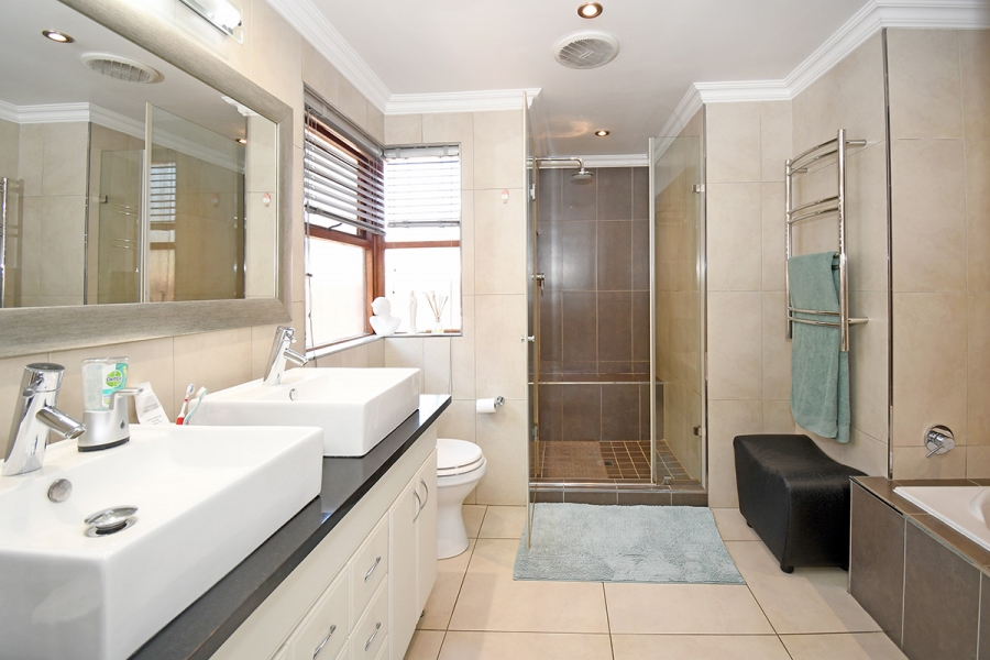 3 Bedroom Property for Sale in Bedfordview Gauteng